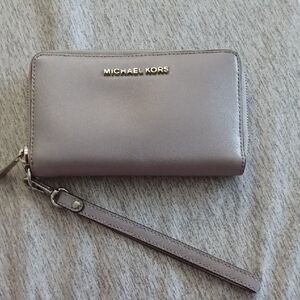 Michael Kors Lilac Wristlet Wallet